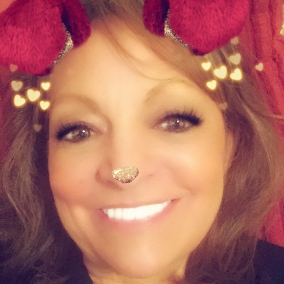 Meet your Posher, Kathy - Picture 4 of 5